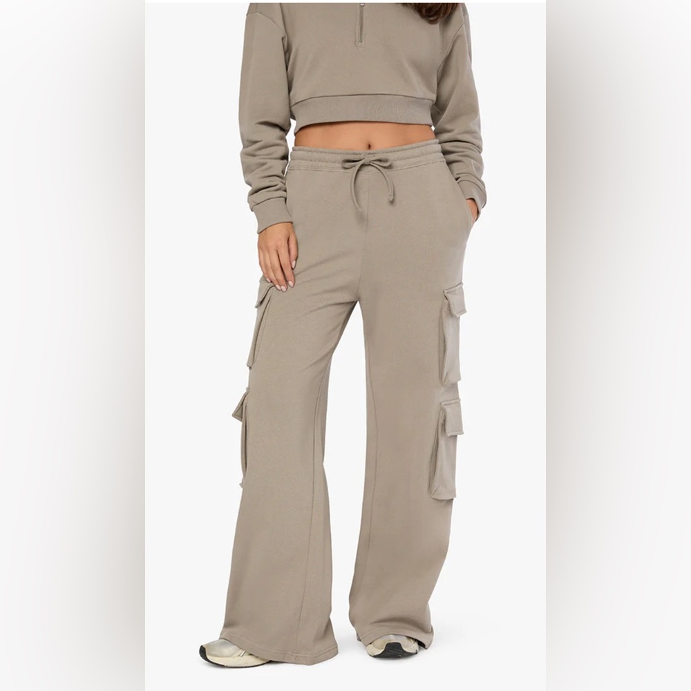 Sold WeWoreWhat Cargo Sweatpants Wide Leg Tan Size S NWT